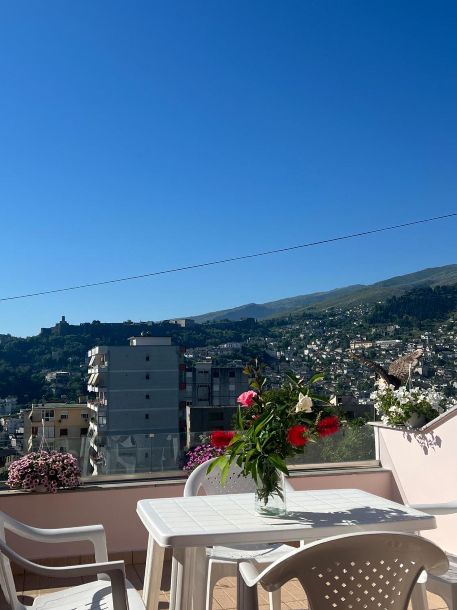 Flower Terrace Apartment Gjirokastra Zewnętrze zdjęcie
