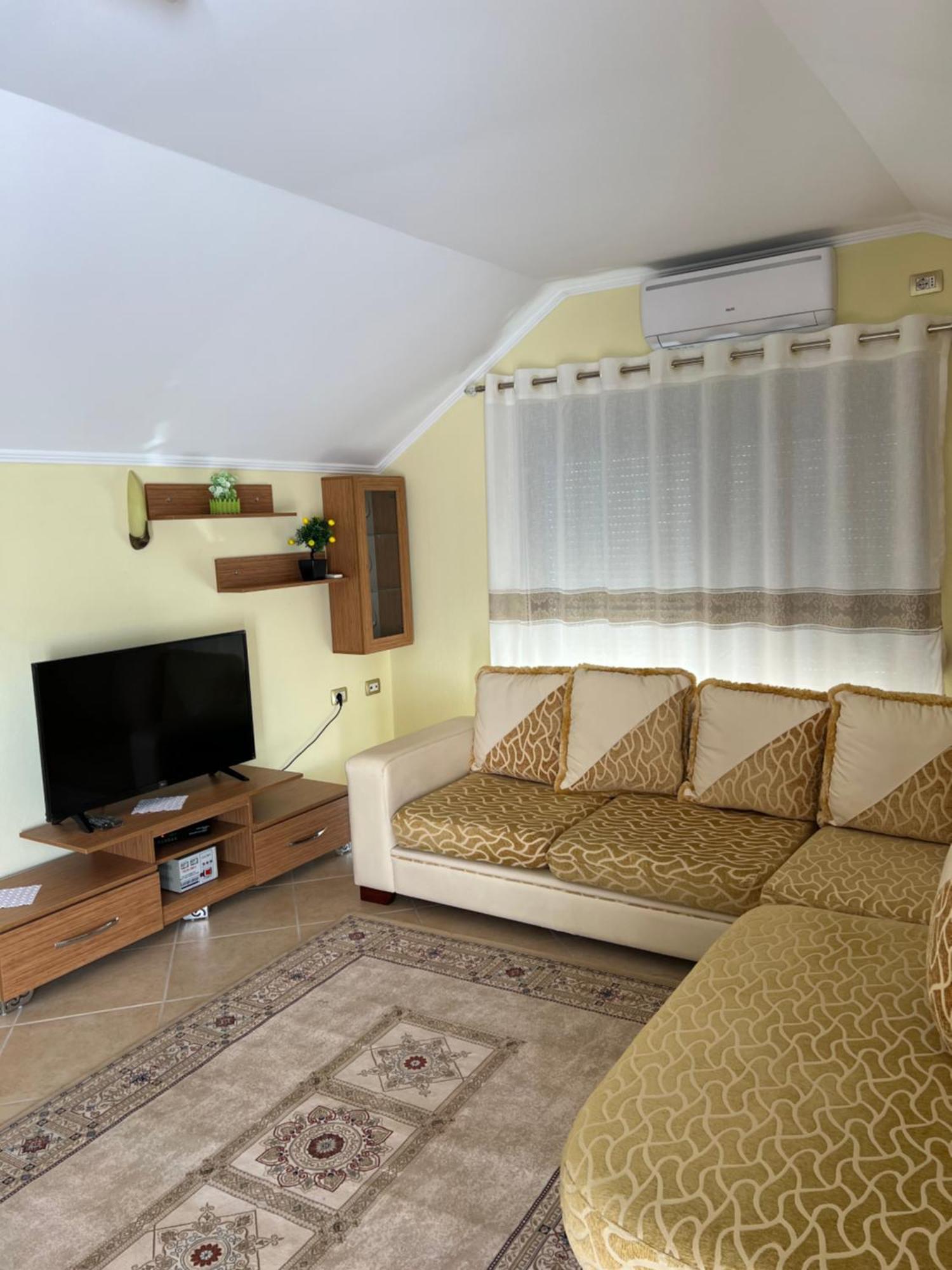 Flower Terrace Apartment Gjirokastra Zewnętrze zdjęcie
