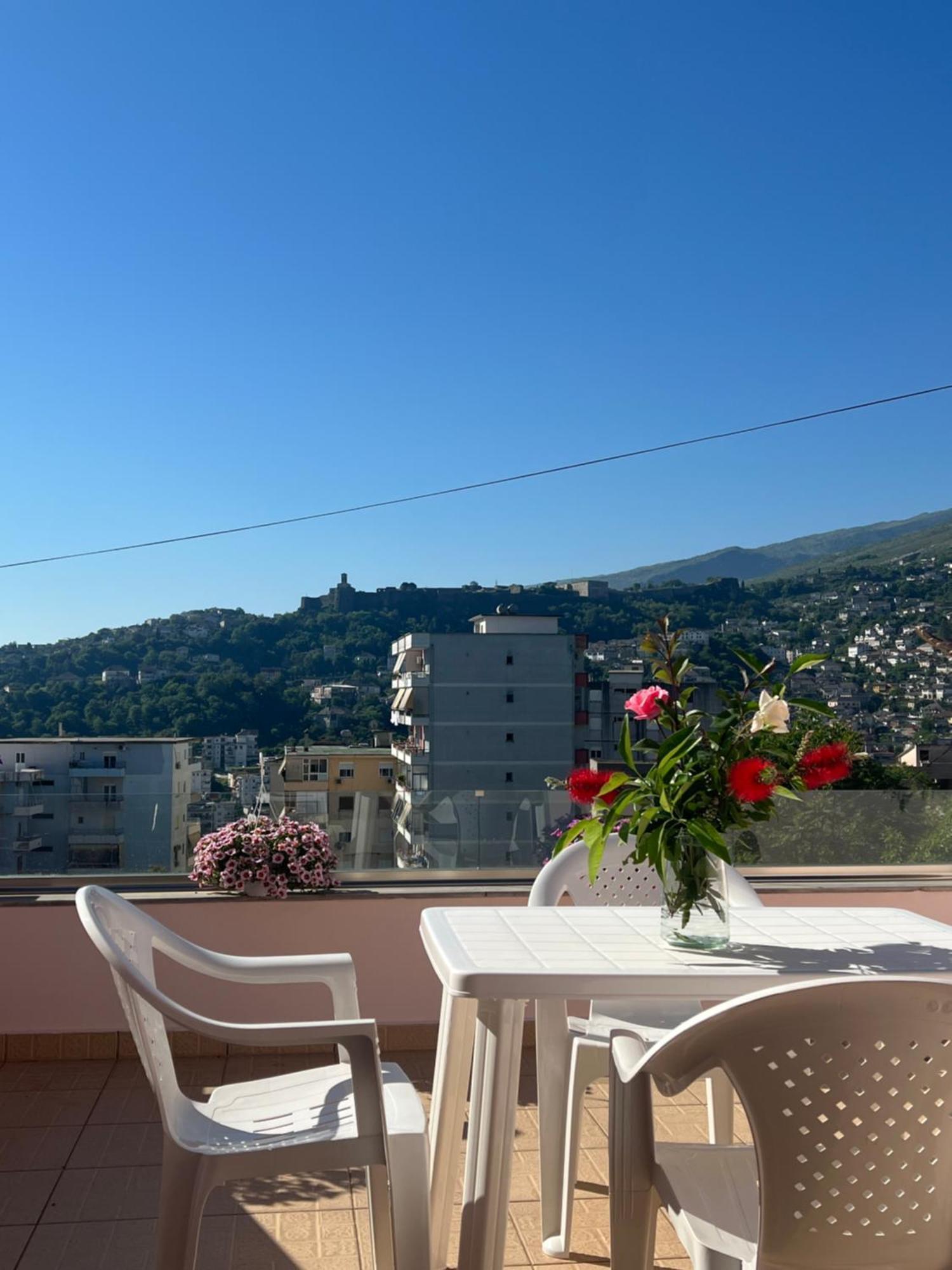 Flower Terrace Apartment Gjirokastra Zewnętrze zdjęcie