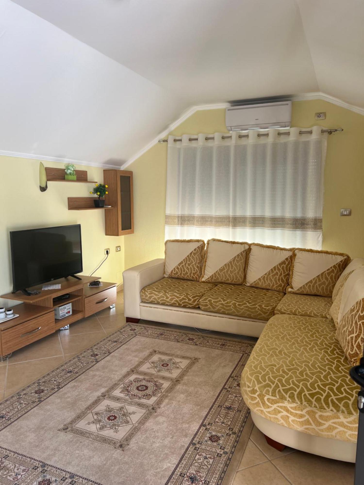 Flower Terrace Apartment Gjirokastra Zewnętrze zdjęcie