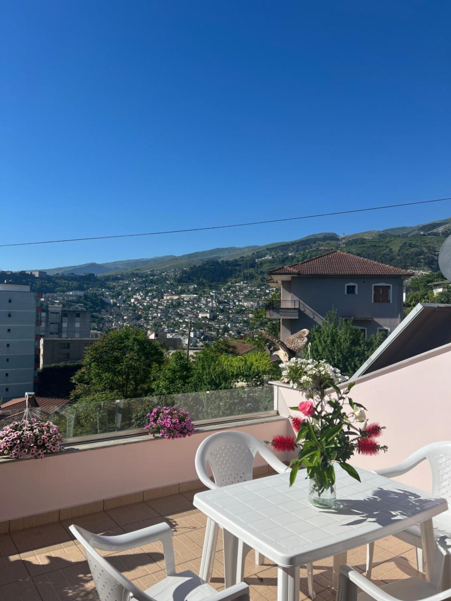 Flower Terrace Apartment Gjirokastra Zewnętrze zdjęcie