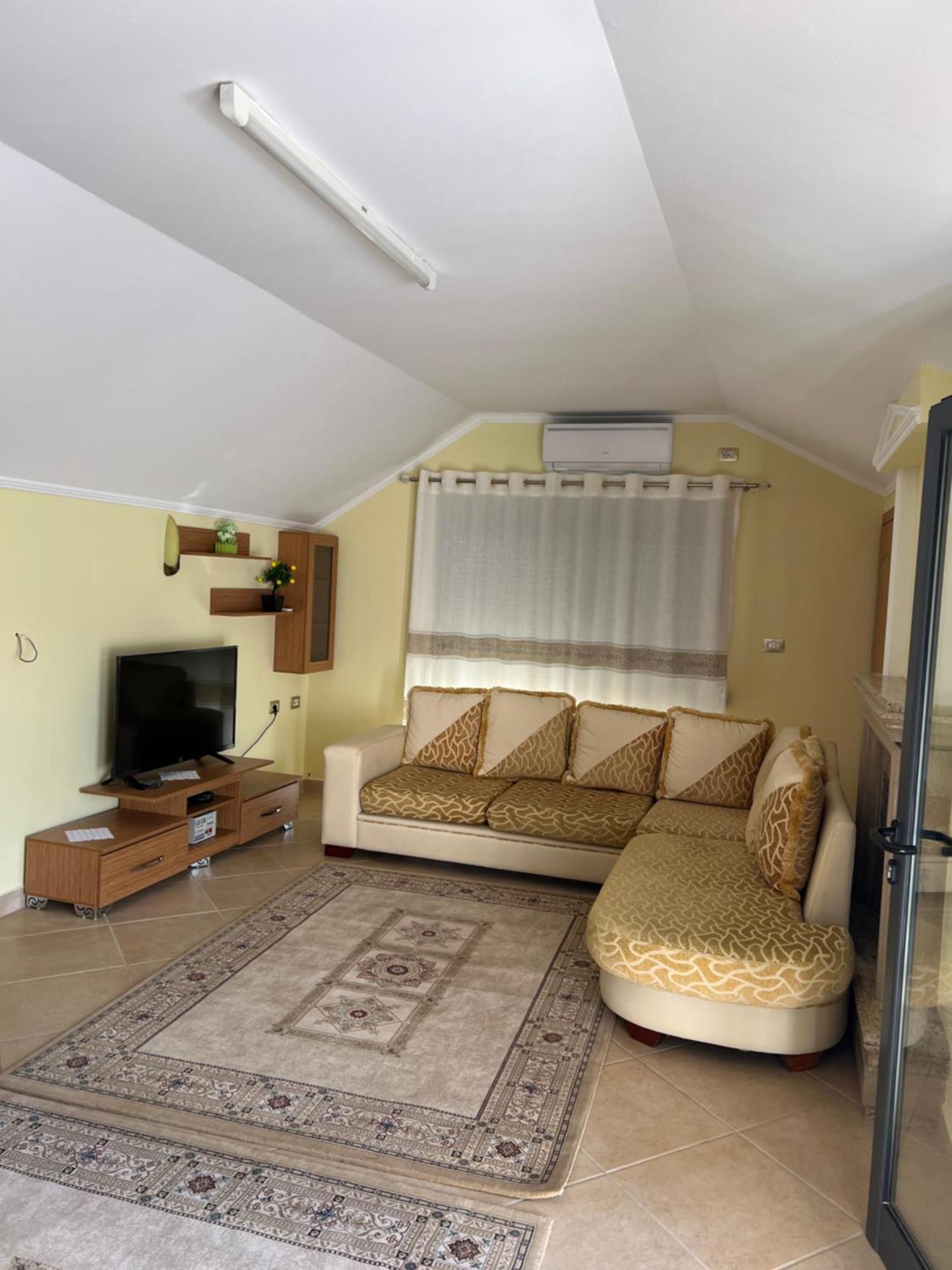 Flower Terrace Apartment Gjirokastra Zewnętrze zdjęcie