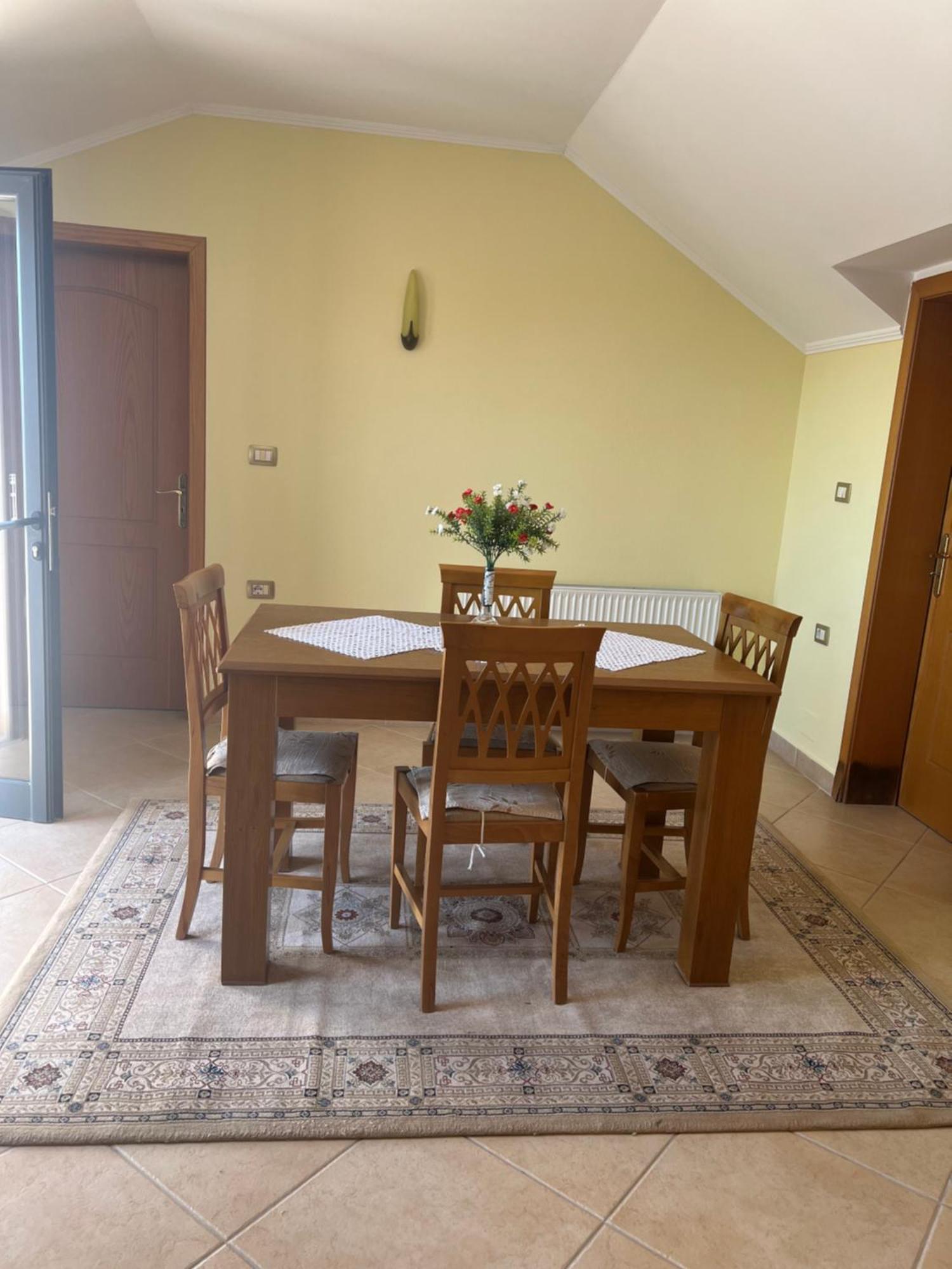 Flower Terrace Apartment Gjirokastra Zewnętrze zdjęcie
